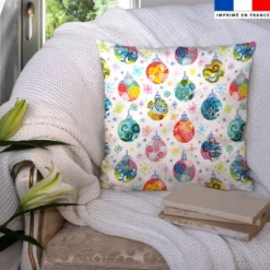 Boule de noel fleurie - Fond blanc