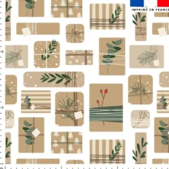 Cadeau de Noel en papier kraft - Fond blanc