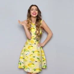 Citron jaune et fleur de citronnier - Fond jaune pastel