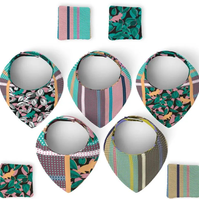 Coupon éponge bavoirs bandana motif tigre vert - Création Lili Bambou Design