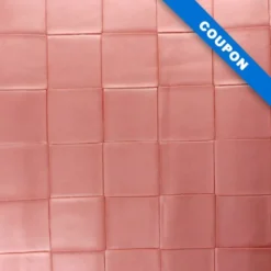 Coupon 50x68 cm - Simili nacré couleur rose à carreaux en relief