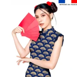 Eventail chinois beige - Fond bleu foncé