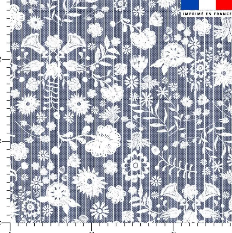 Fleurs et rayures blanches aspect lin - Fond bleu foncé