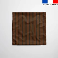 Latte effet bois marron foncé grand espacement - Fond noir