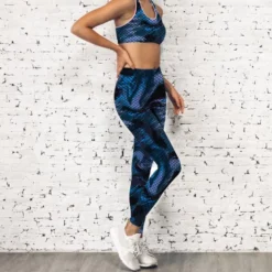 Lycra imprimé petit triangle camouflage noir et bleu