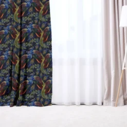 Paon effet brodé - Fond bleu foncé