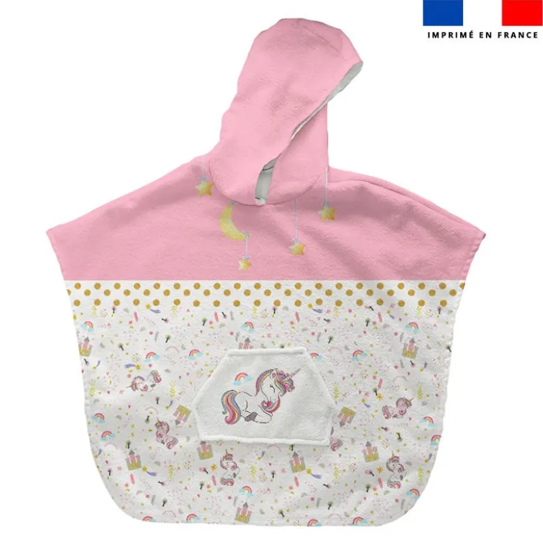 Patron imprimé sur tissu éponge pour poncho de bain motif licorne rose