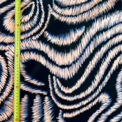Popeline de viscose bleu foncé motif fantaisie beige