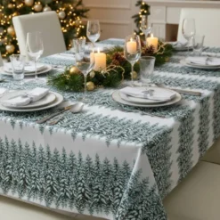 Sapins enneigés verts - Fond blanc