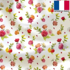 Satin écru motif bouquet de roses