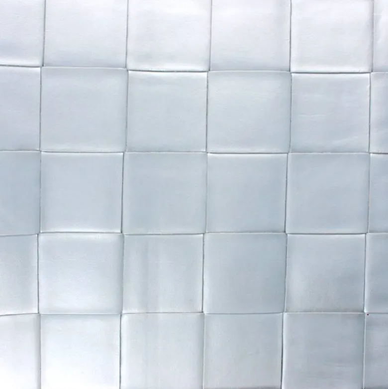 Simili nacré couleur argent à carreaux en relief