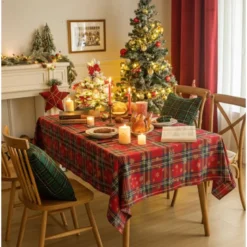 Tissu burlington imprimé tartan et flocon de neige doré
