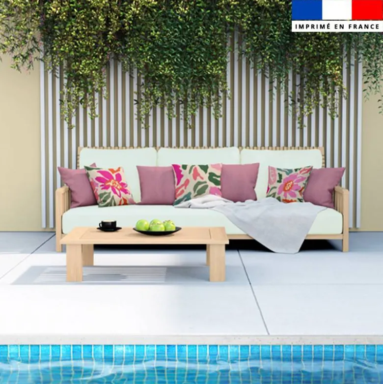Tissu imperméable écru motif grandes fleurs et feuilles colorées