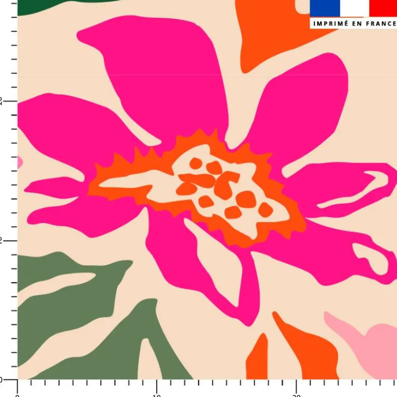 Tissu imperméable écru motif grandes fleurs et feuilles colorées