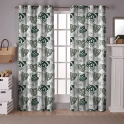 Tissu occultant écru motif jungle vert dessin et réaliste
