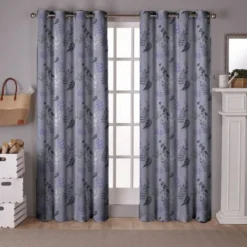 Tissu occultant parme motif branches et feuilles violettes
