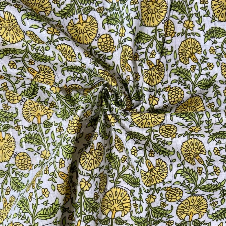 Voile de coton indien rayures lurex blanc motif fleurs jaunes et vertes